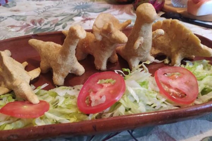 Familia de San Luis Potosí crea las DINOQUESADILLAS