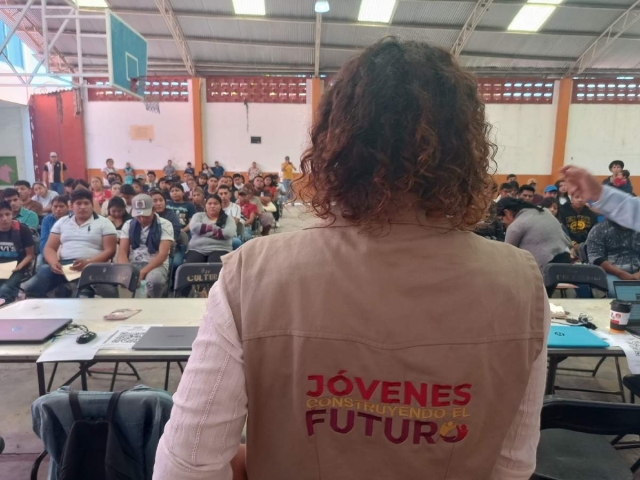 En veda electoral no se dejarán de entregar los apoyos a jóvenes: JCF