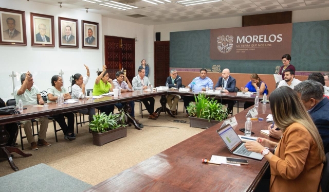 Por unanimidad de votos, integrantes del cabildo del municipio ind&iacute;gena de Xoxocotla firmaron de conformidad el Mando Coordinado