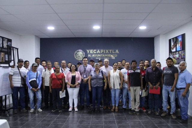 Ayudantes municipales de Yecapixtla recibieron capacitación.