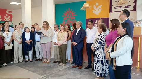 Inaugura gobernadora Margarita Gonz&aacute;lez Saravia tienda de artesan&iacute;as y productos morelenses 'Tlalli'
