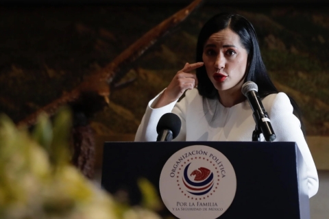 Sandra Cuevas acusa a Ricardo Monreal de traición política