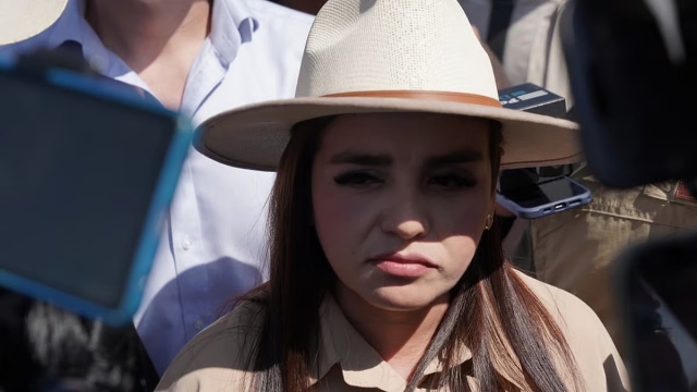 Grecia Quiroz denuncia ante FGR a tres pol&iacute;ticos por asesinato de Carlos Manzo
