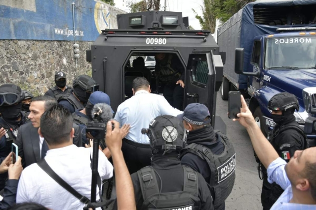 Al salir de su domicilio fue trasladado en un vehículo blindado de la CES.