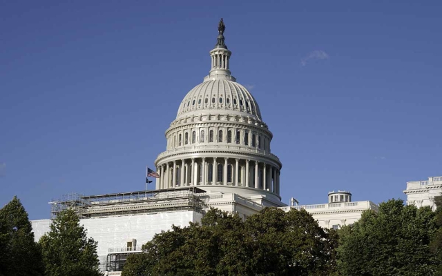 Senado de EU aprueba acuerdo bipartidista para reabrir el Gobierno
