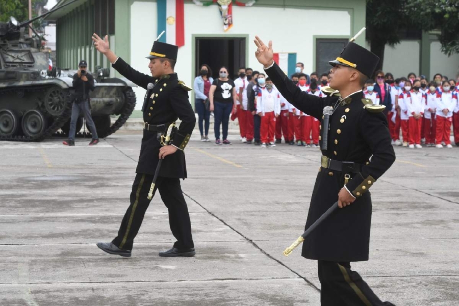 Alumnos de algunas escuelas se sumaron al homenaje.