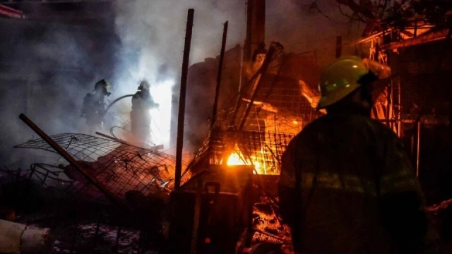 25 locales destruidos por incendio en el mercado de Acapulco