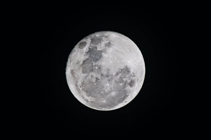 La Luna tuvo actividad volcánica por más tiempo del que pensábamos