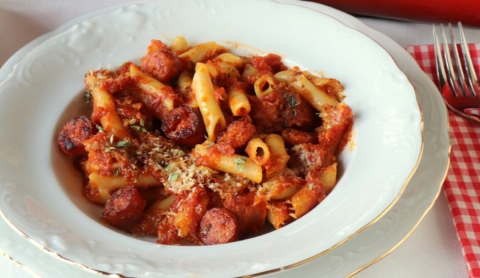 Macarrones a la navarra: una alternativa sabrosa y fácil a la boloñesa