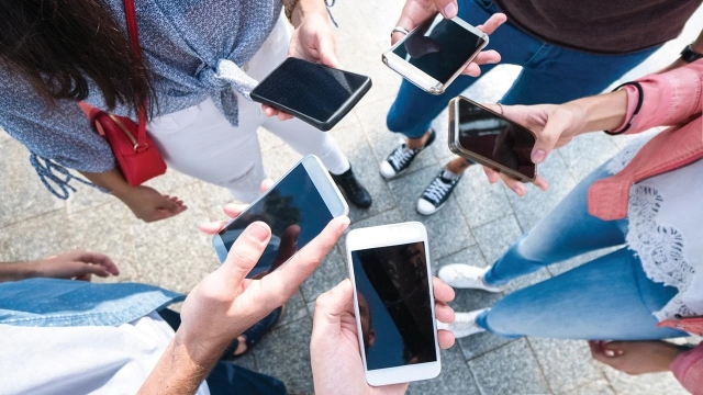 Cómo equilibrar el uso del celular y mantener tu paz mental