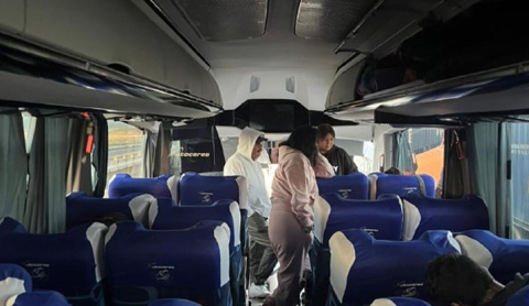 ¡Urgente, atletas morelenses llevan más de 14 horas varados en bloqueo!