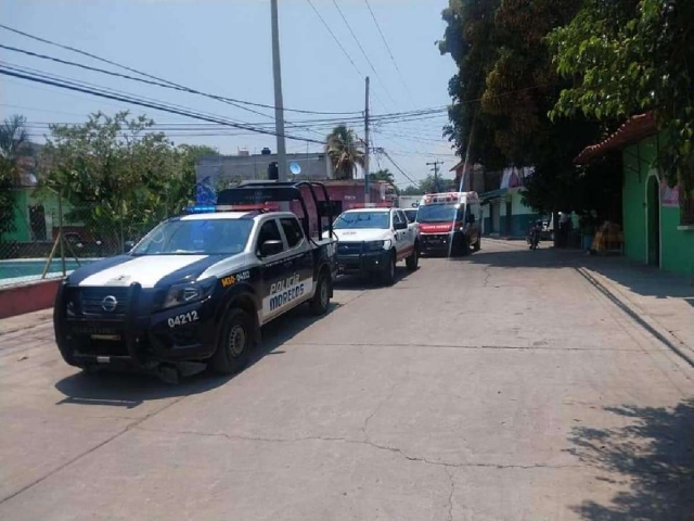 Como parte del operativo, se realizan recorridos en el municipio para reiterar el llamado a no bajar la guardia en el combate al covid-19.