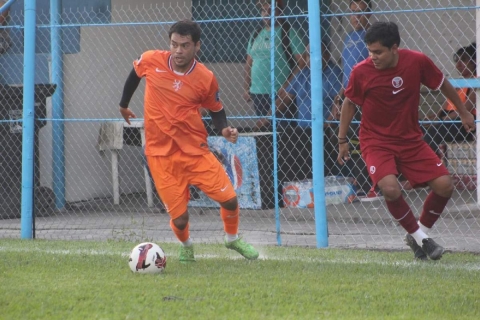 El Malosos Invisa Flores Mag&oacute;n tuvo varias oportunidades de gol en el primer tiempo.