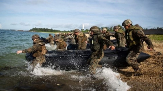 Estados Unidos envía un grupo de Marines a Japón por las amenazas de China