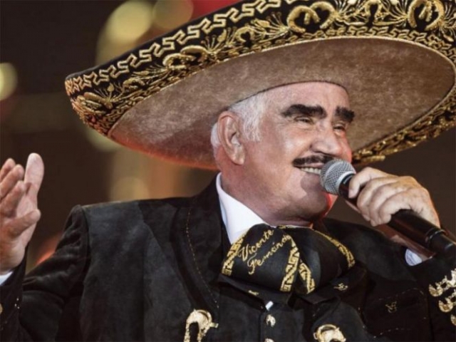 Vicente Fernández se encuentra grave, pero estable; cuenta con asistencia ventilatoria