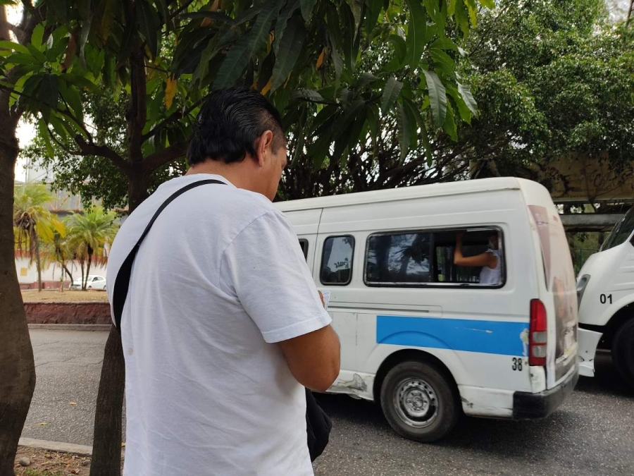 Es checador de rutas y conductor de Uber y Didi