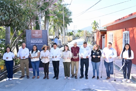 Entrega y supervisa Margarita Gonz&aacute;lez Saravia obras de saneamiento e infraestructura educativa en la regi&oacute;n sur poniente del estado
