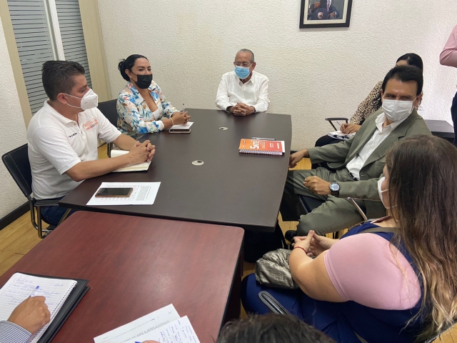 Cumple gobierno de Cuauhtémoc Blanco con profesores de las normales de Morelos