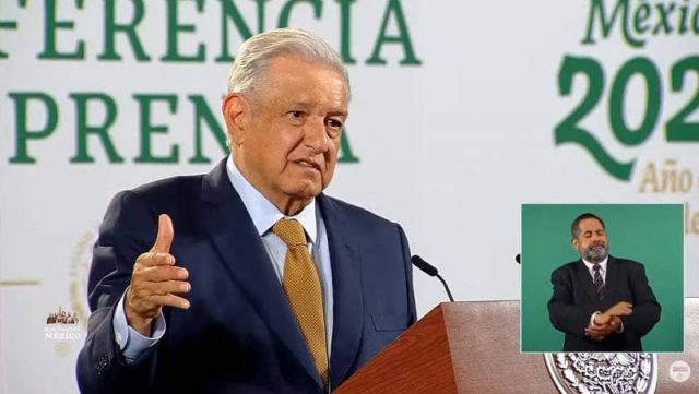 AMLO quiere que la consulta sobre juicio a expresidentes sea vinculatoria.