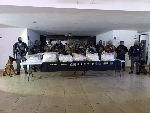 Aseguran integrantes de la Mesa de Construcción de Paz y Seguridad bodega concentradora de estupefacientes, en Yautepec