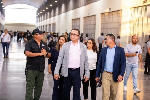 Costa Rica evalúa replicar estrategia de seguridad de Bukele para combatir la violencia