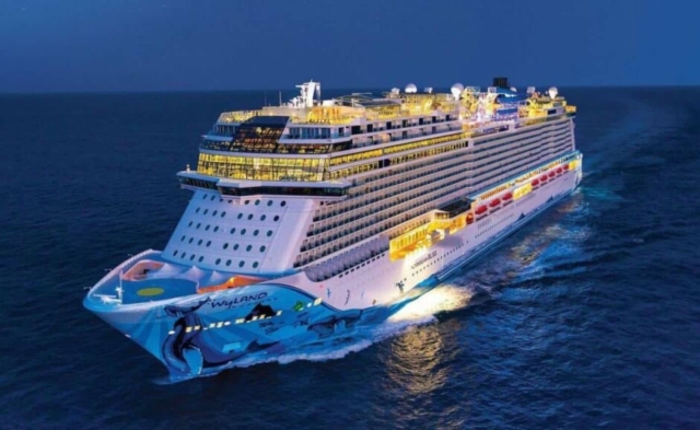 Crucero reporta brote de COVID-19.