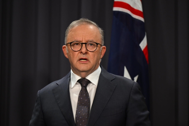 Australia aprueba ley que prohíbe el uso de redes sociales a menores de 16 años