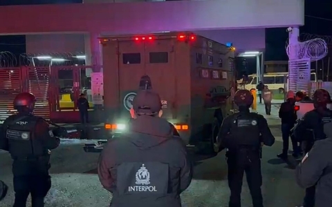 Exsecretario de Tabasco Hernán Bermúdez ingresa al penal del Altiplano