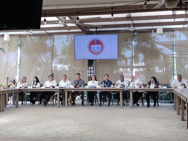 Firman convenio para fortalecer formación académica y profesional de trabajadores morelenses