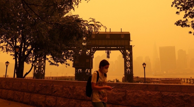 Cielo de Nueva York se tiñe de naranja por incendios de Canadá