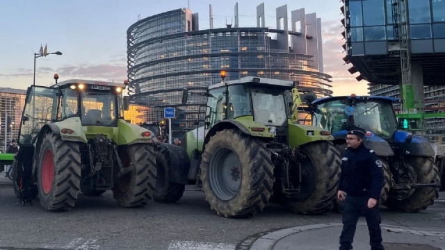 Francia pide tregua navide&ntilde;a a agricultores tras semanas de protestas y bloqueos