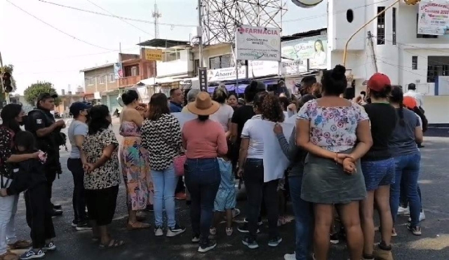 Después de un diálogo con autoridades municipales, los inconformes retiraron el bloqueo.