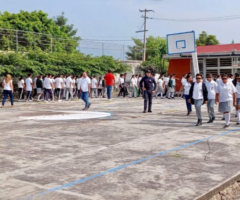  Implementan programas de prevención del delito en escuelas de Mazatepec
