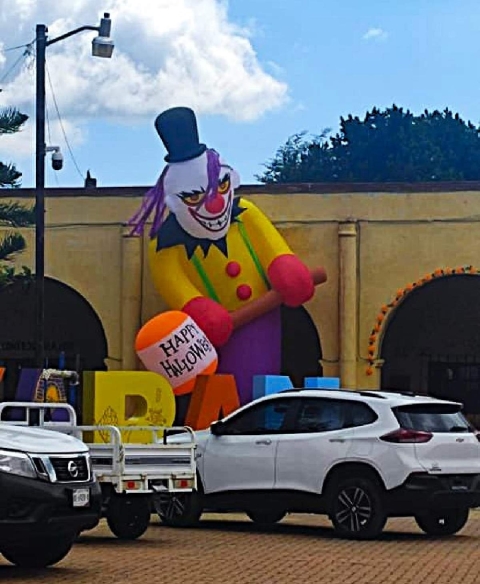 La decoración fue retirada tras las quejas de la población.