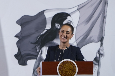 Sheinbaum desmiente que EU haya pedido políticos mexicanos por narcotráfico