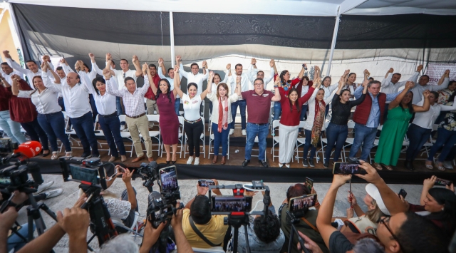 Margarita González Saravia va en Unidad al arranque de campaña