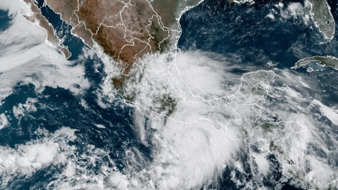 Huracán ‘Erick’ pierde fuerza y se degrada a categoría 1