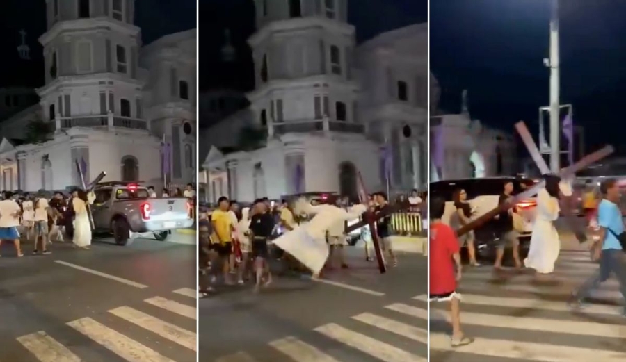 Jesús reacciona con 'patada bendita' ante joven que interrumpía viacrucis y se vuelve viral