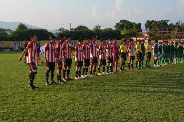 Los felinos llegaron a 12 puntos y la próxima semana se medirán al CDY.