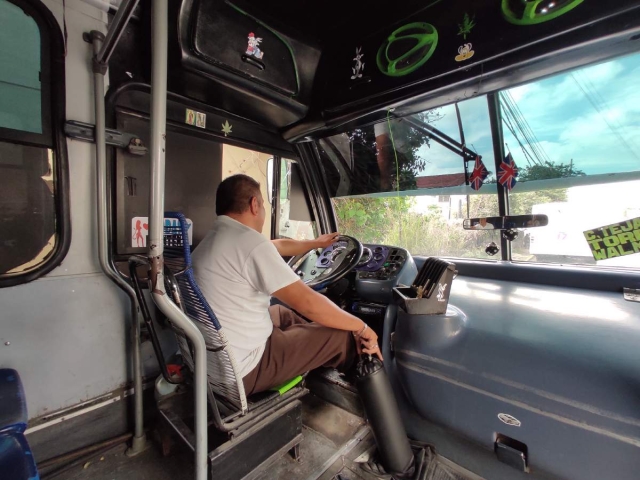 Subir el pasaje para viajar peor