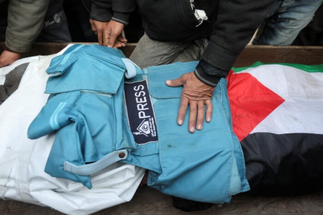 Bombardeos en Gaza dejan 221 periodistas palestinos muertos hasta la fecha