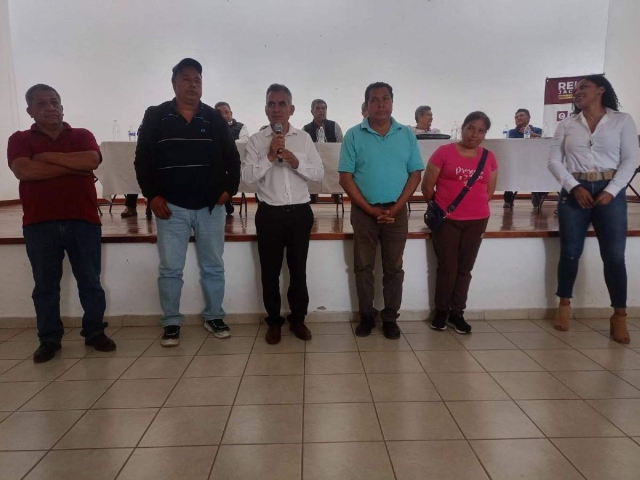 Renuevan directiva de la Asociaci&oacute;n Ganadera de Apicultores de Ocuituco