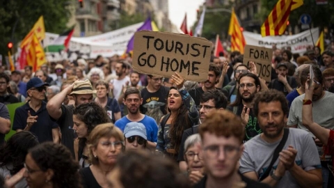 España plantea un impuesto del 100% a extranjeros que compren propiedades