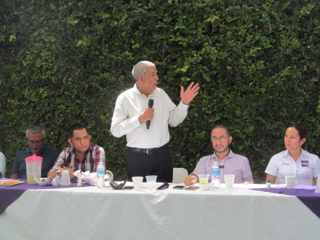 Destapan al exedil García Méndez para buscar la alcaldía de Zacatepec