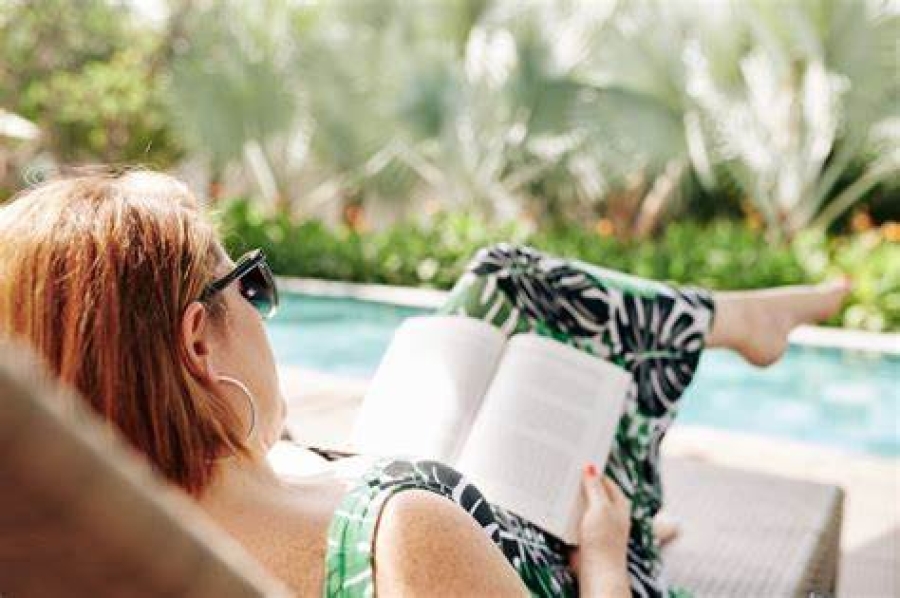 Cinco libros de suspenso irresistibles para leer este verano
