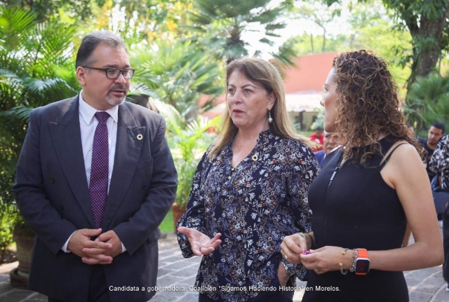 La abanderada de la coalición “Seguimos haciendo historia” firmó los compromisos para el Desarrollo de la Industria Morelos, durante el foro “La fuerza de las propuestas”, organizado por la Canacintra.  