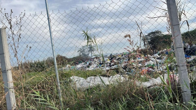 Aunque se quem&oacute; y por varios d&iacute;as segu&iacute;a emanando humo, la funcionaria neg&oacute; que el basurero haya generado contaminaci&oacute;n.
