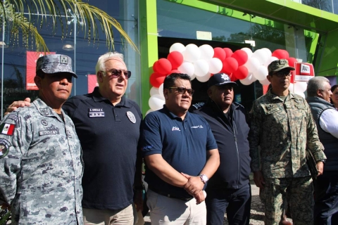 Autoridades y empresarios atestiguaron el inicio de la actividad comercial del Buen Fin 2025. 