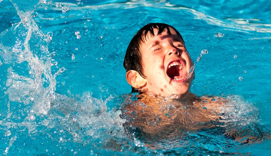 Un niño estuvo a punto de ahogarse en una alberca
