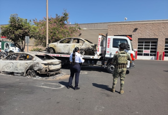 Gobierno de Jalisco crea fondo para autos quemados en narcobloqueos